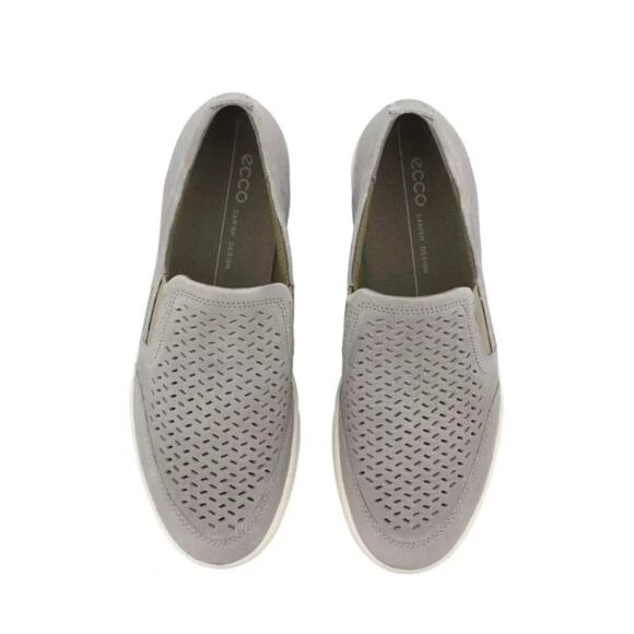 Ecco Men's Collin 2.0 Slip on Perf Leather Cut Out Detail Elastic Goring Grey 7 - Picture 1 of 12